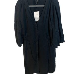 🆕 A great black dress by Zara in an extra large